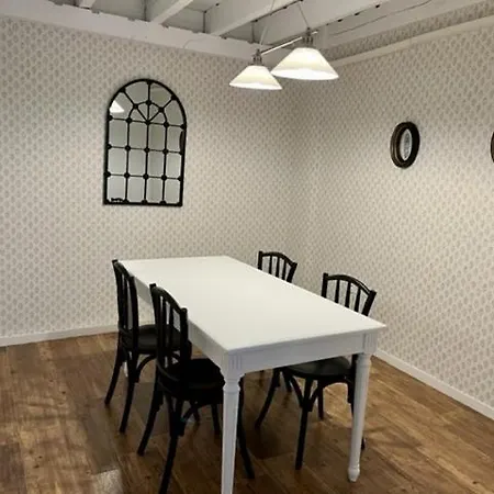 Apartamento Duplex Con Terraza Privada, 200 Metros De Catedral